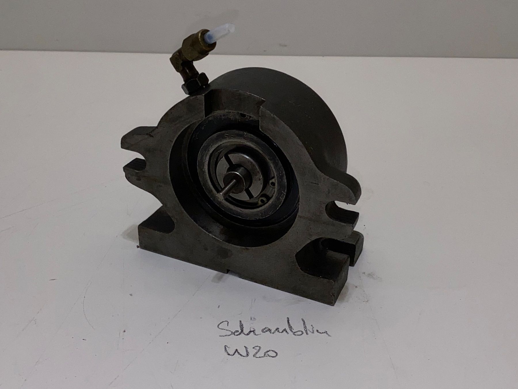 Schaublin Tutti gli attrezzi: Pneumatischer Spannzangenfutter Schaublin W20 – Usato da Boswil venduto da ABLagerBoswil 2