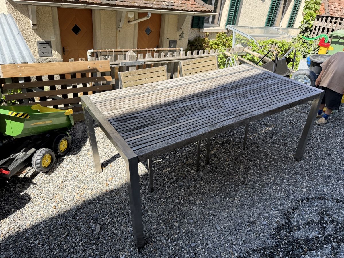 Set di tavolo e panche: Tisch, Stühle – Usato da Chur venduto da detyqr 3