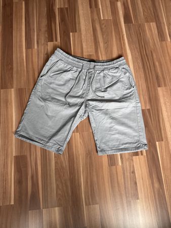 Kurze Hose / Shorts Grösse L