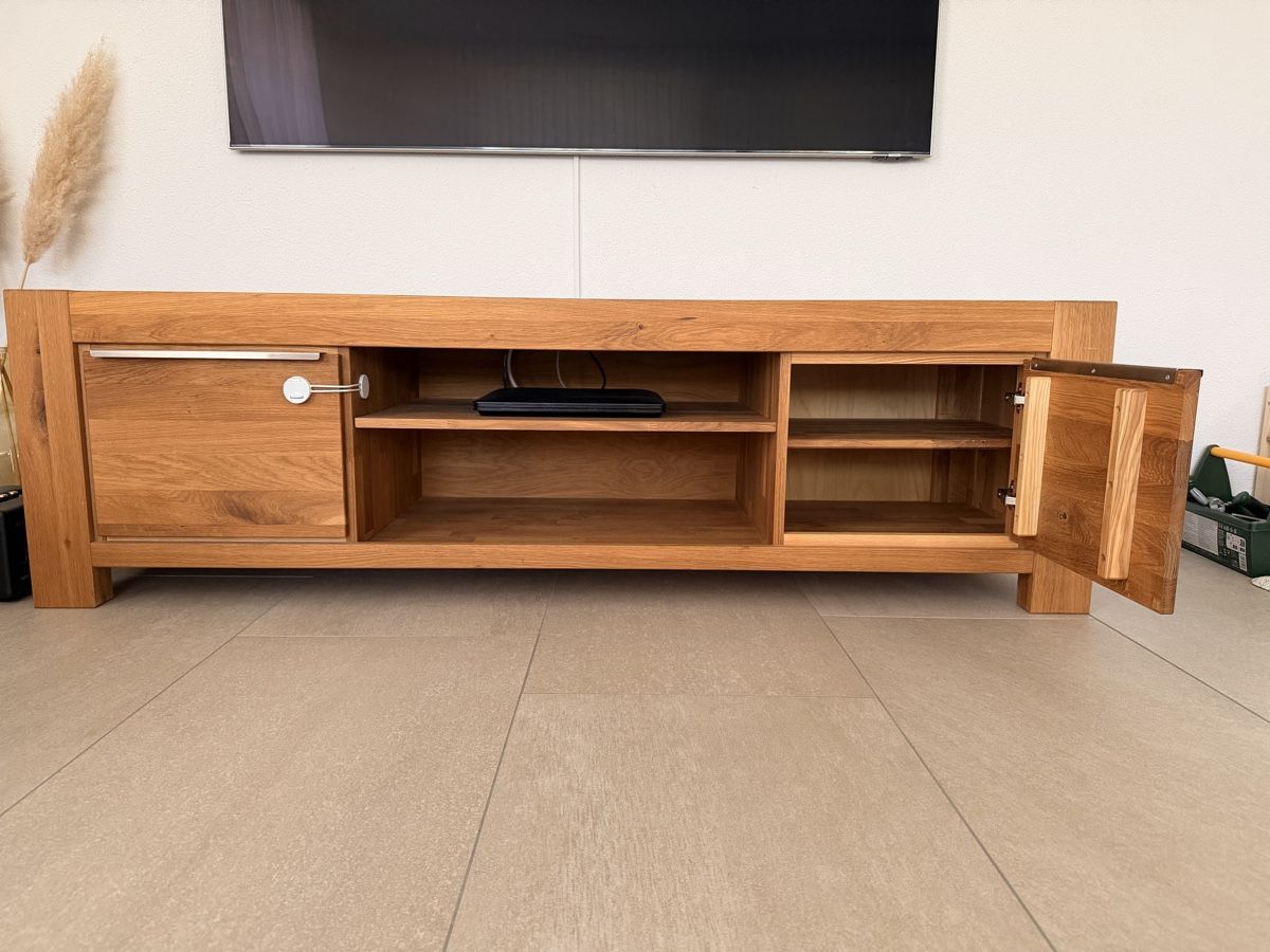 TV Möbel: TV Möbel / Sideboard Eiche – Gebraucht aus Villmergen von VNY