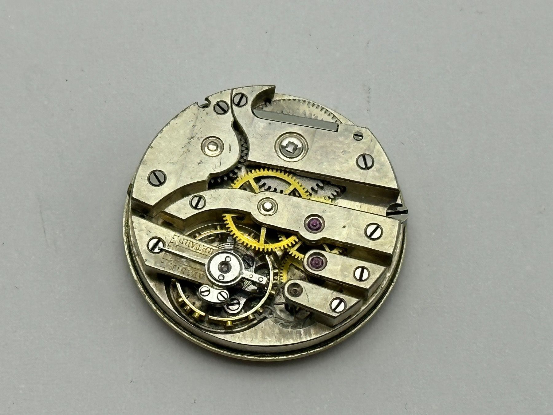 Uhren: Hochwertiges Uhr werk – Defekt aus Brüttisellen von AlphaOmega05