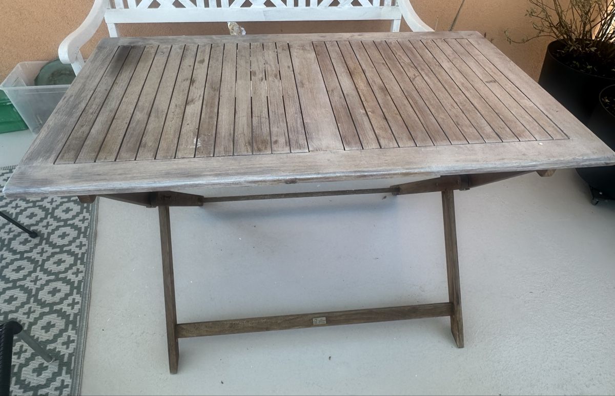 Tavoli: Gartentisch Holz 120x70cm – Usato da Luzern venduto da Lotti-Karotti 1