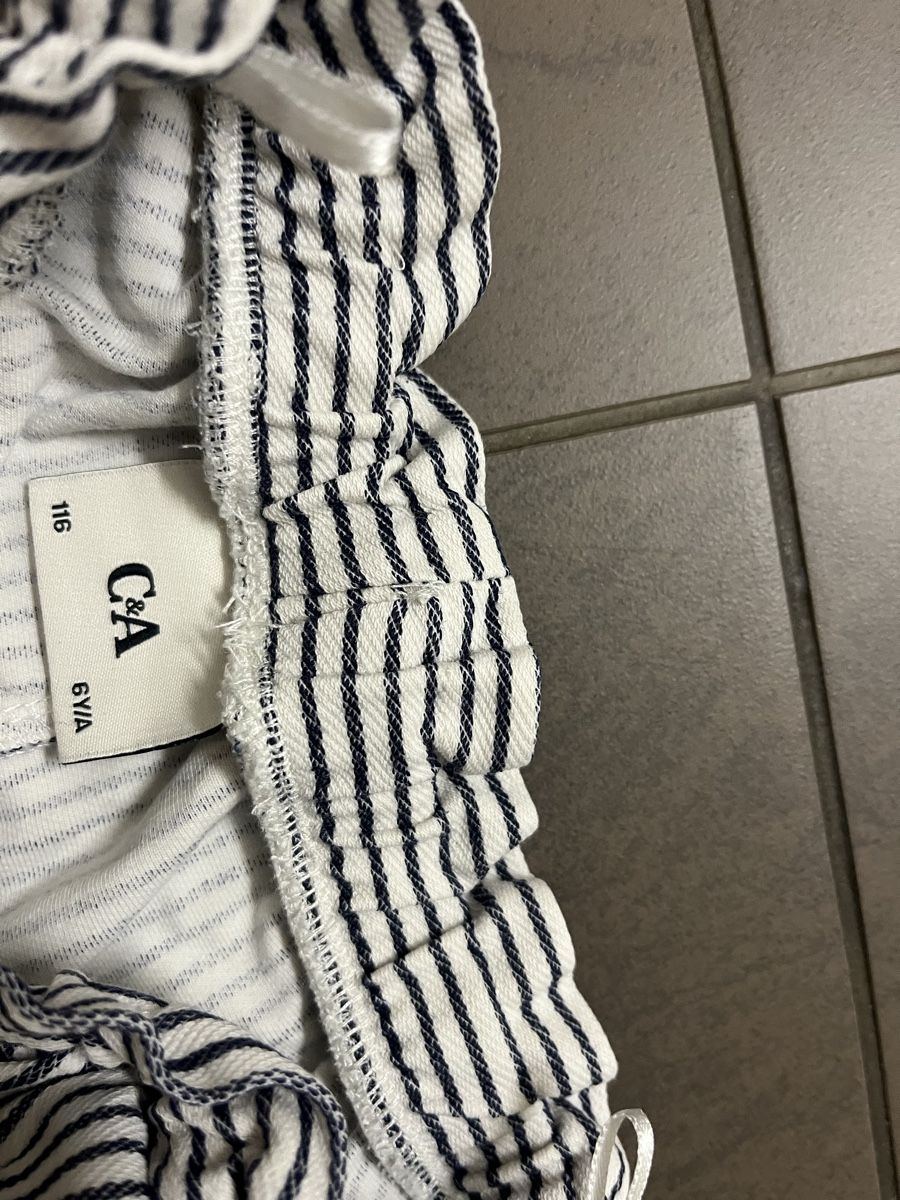 C&A Pantaloni: Baumwollhose gestreift 116 – Usato da Zürich venduto da Gabi_78 2