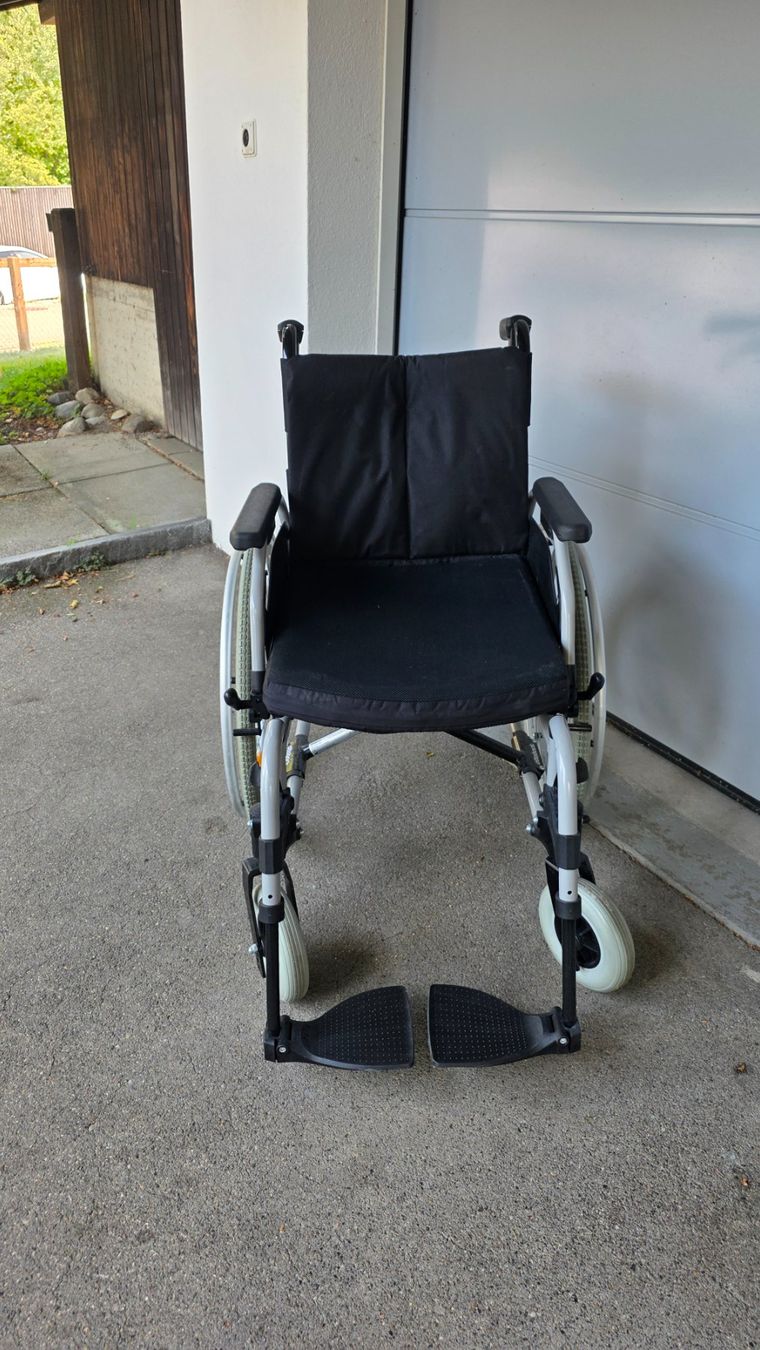 Rollstühle: Rollstuhl Ottobock klappbar – Gebraucht aus Warth von aldo013 1