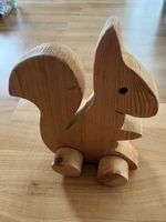Holz Figur mit Räder / Eichhörnchen