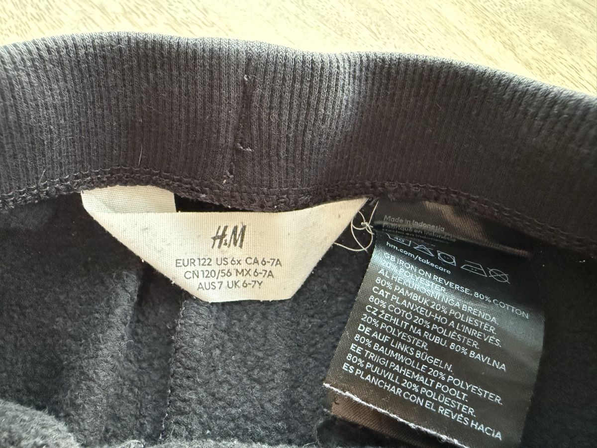 H&M Pantaloni: Jogginghose Gr. 122 von H&M – Usato da Eggenwil venduto da Lissi82 2
