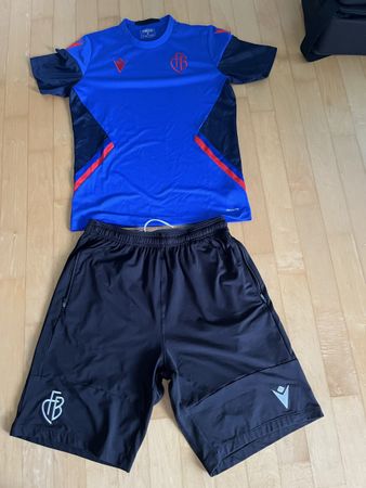 Fussballtrikot FC Basel Macron Grösse S mit Unterschrift