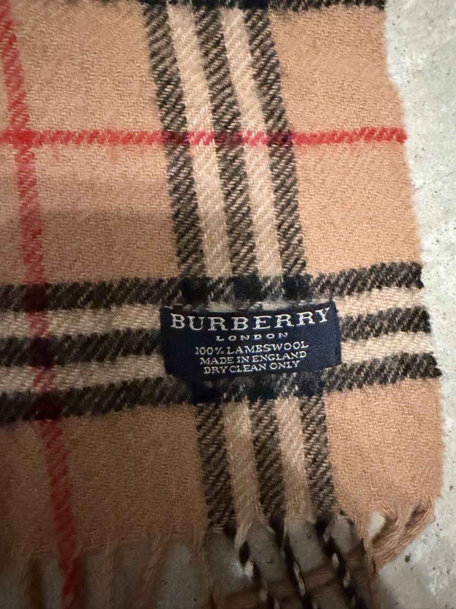 Burberry Foulard & Sciarpe: Burberry schal 100% Lambswool – Usato da Broglio venduto da kira76 3