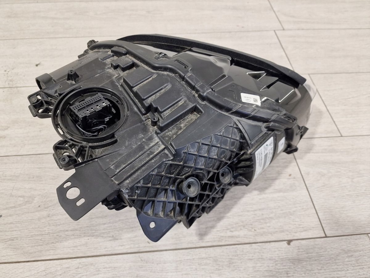 Porsche Scheinwerfer: Porsche TAYCAN Scheinwerfer Links – Gebraucht aus Derendingen von deeman 1