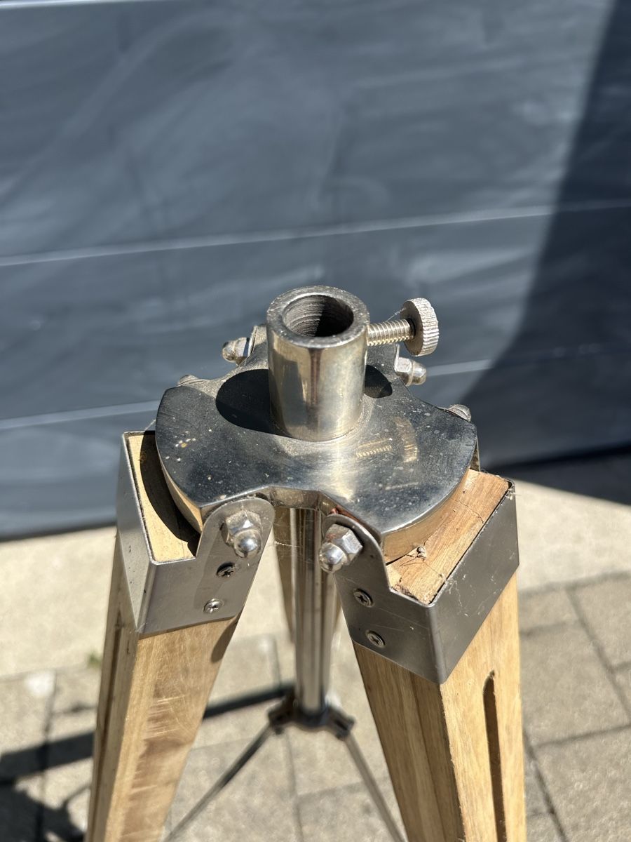 Treppiedi & Teste: Vintage Lampenstativ holz – Usato da Wolfhalden venduto da Saemy77 1