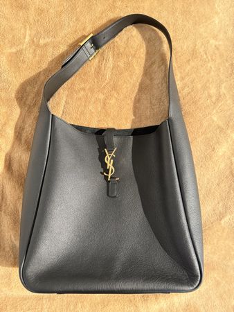 Saint Laurent Tasche LE 5 À 7 SUPPLE LARGE IN GRAINED LEATHE