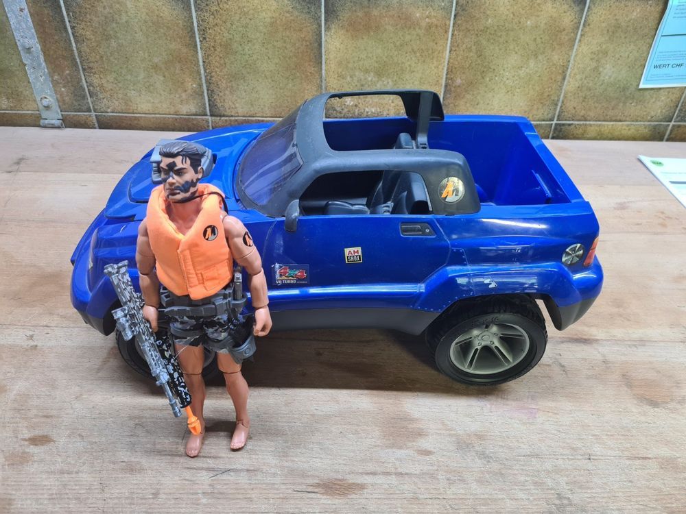 Action man deals jeep