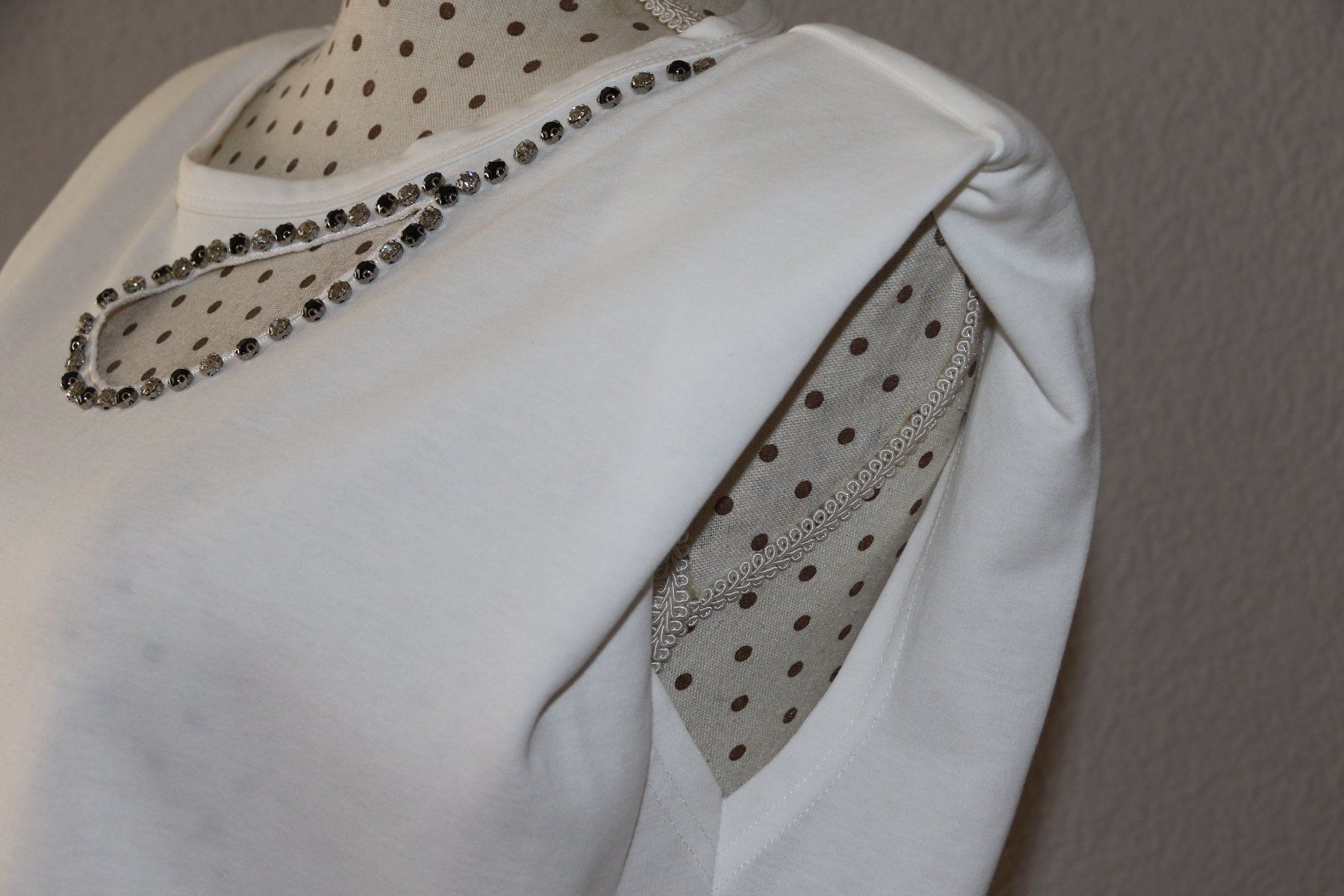 Blusen: Wunderschöne stylische Bluse von JUBYLEE Gr.M-L – Gebraucht aus Oberwil-Lieli von Svetlana28 4