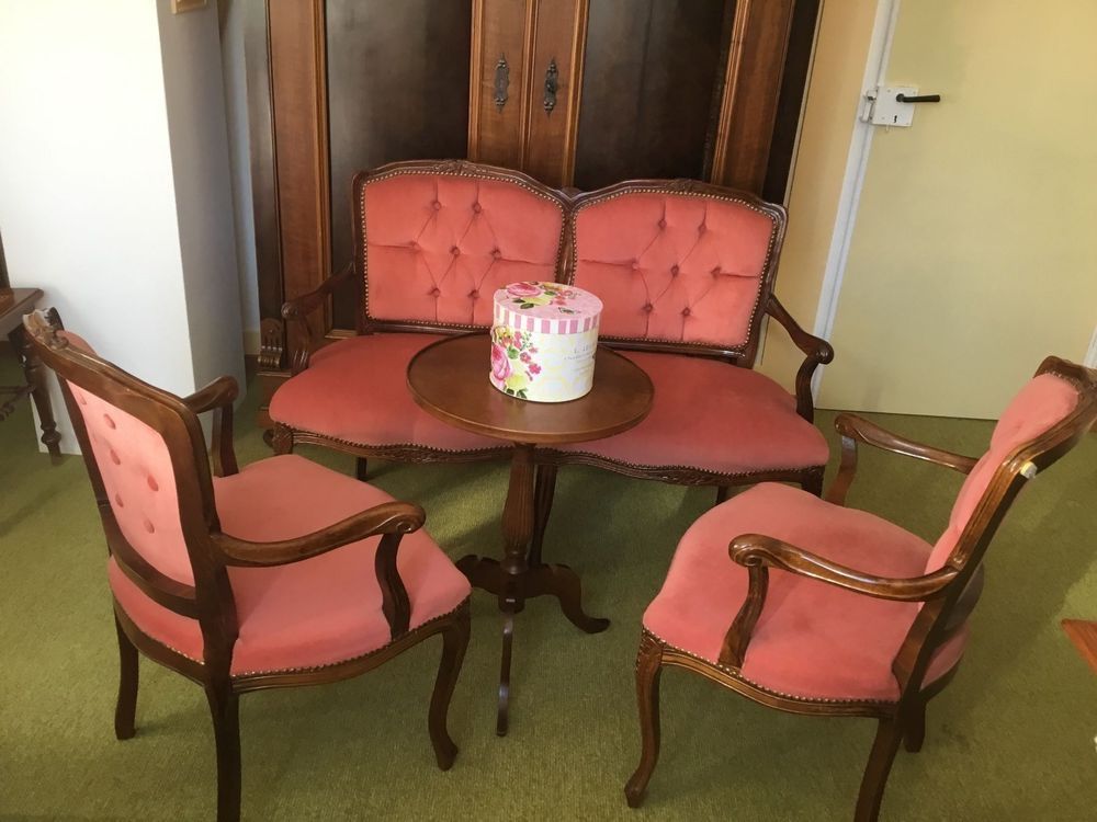 Divani: Nostalgie Stilmöbel Exquisit Nussbaum – Nuovo (secondo la descrizione) da Winterthur venduto da Wohnhaus 8