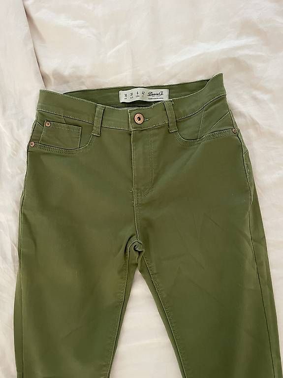Pantalons: Denim Co. Stretchhose Oliv  Größe M – D'occasion à Glis par SabrinaXA 1