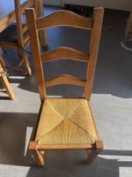 8 Chaise en bois avec assise en osier