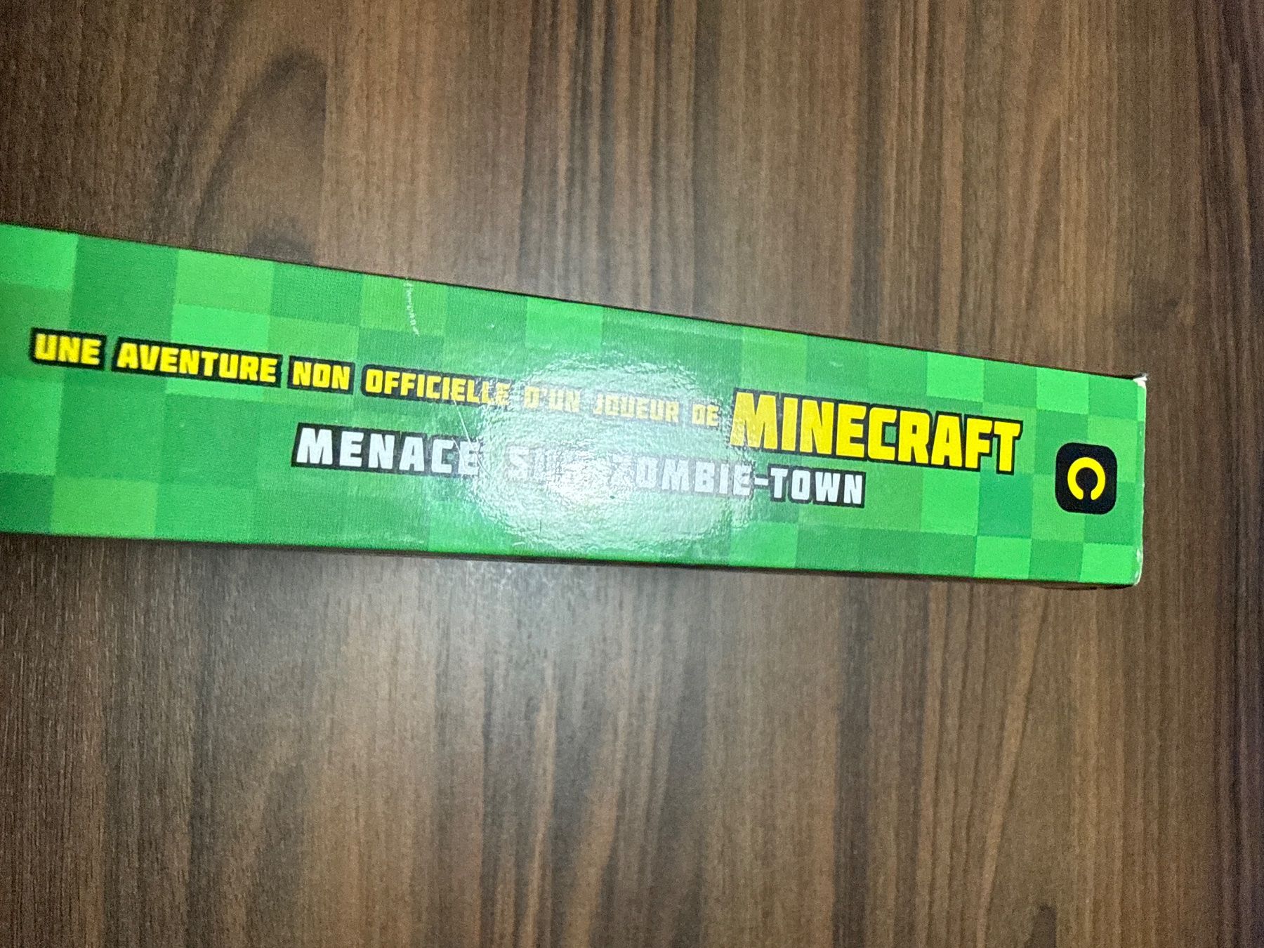 Libri: Menace Sur Zombie-Town : Minecraft – Nuovo (secondo la descrizione) da Châtelaine venduto da jas_9wnr 2