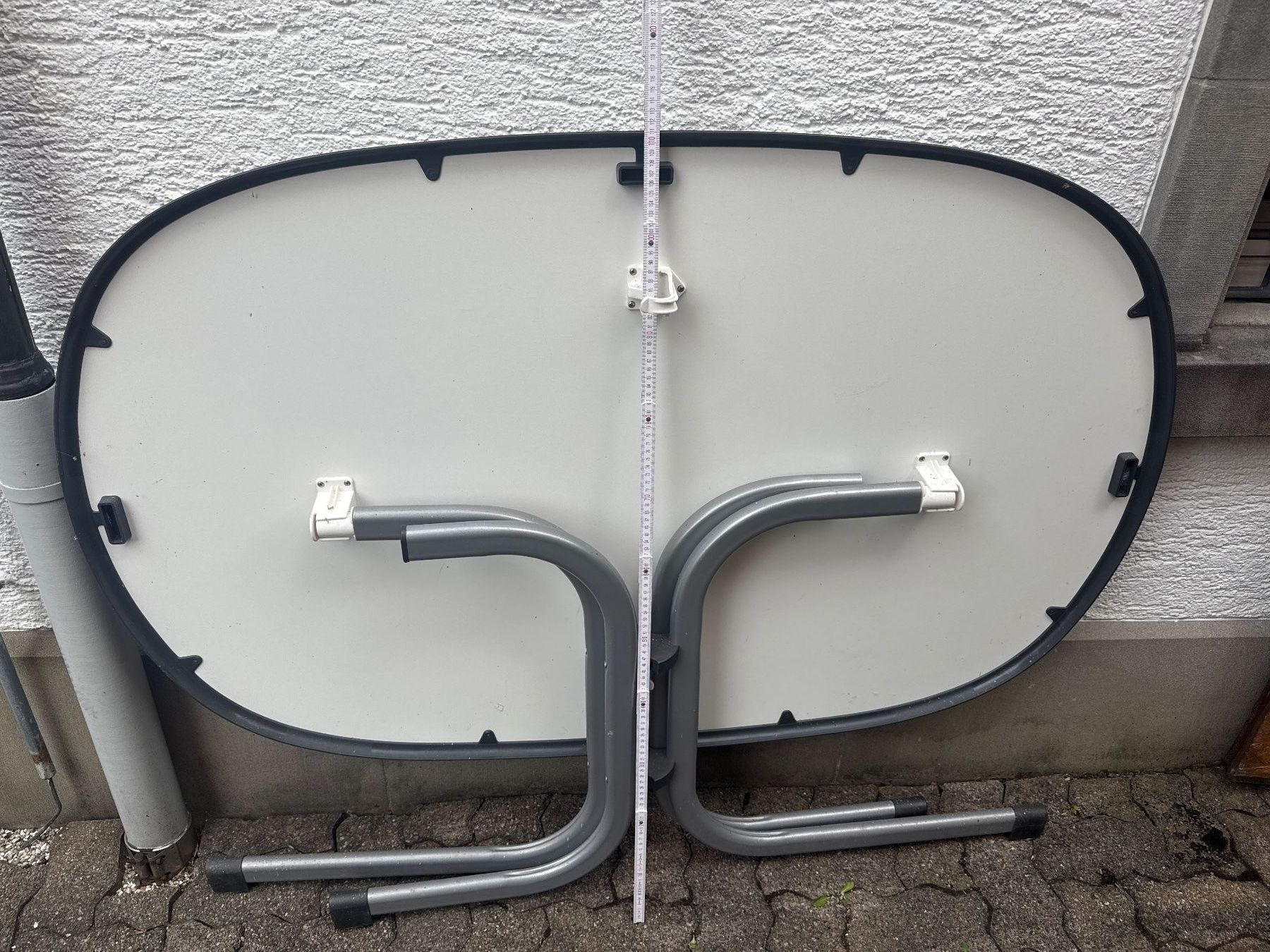 Tavoli: Garten oder balkontisch oval grau mit Metallgestell klappbar – Usato da Thalwil venduto da vernasm 4