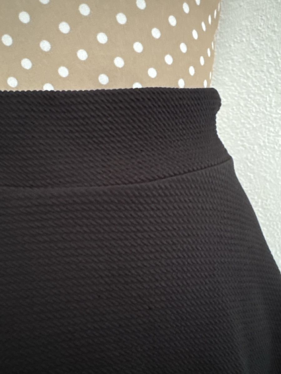 Vestiti & Gonne: Jupe courte noire - Vert de rage - taille S/M – Usato da Bière venduto da mimisissi 1
