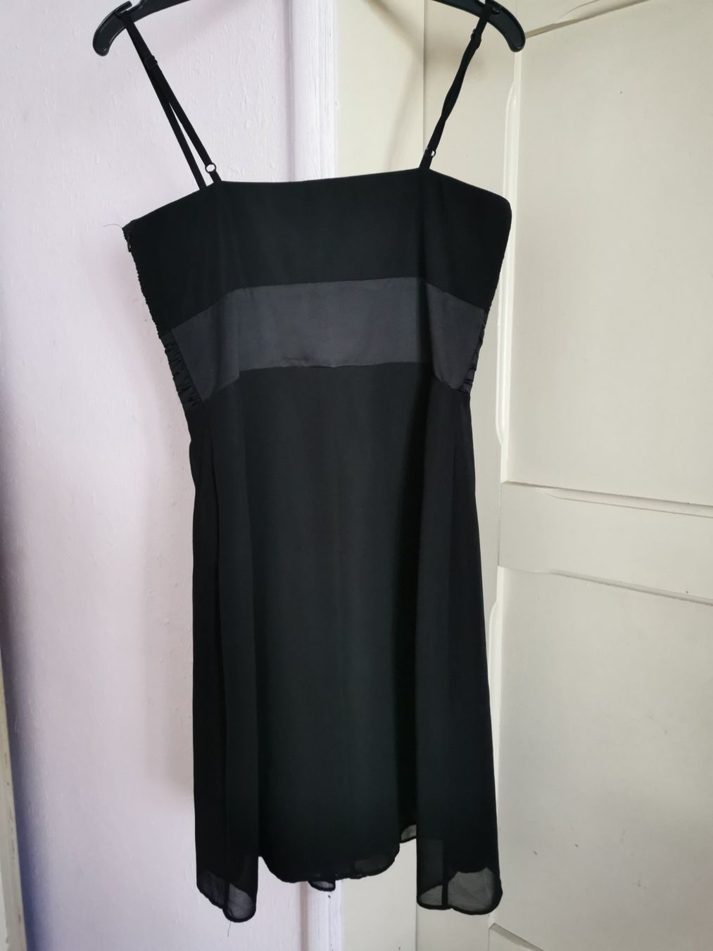Vestiti: Schwarzes Cocktailkleid – Usato da Unterägeri venduto da Fiobi 5