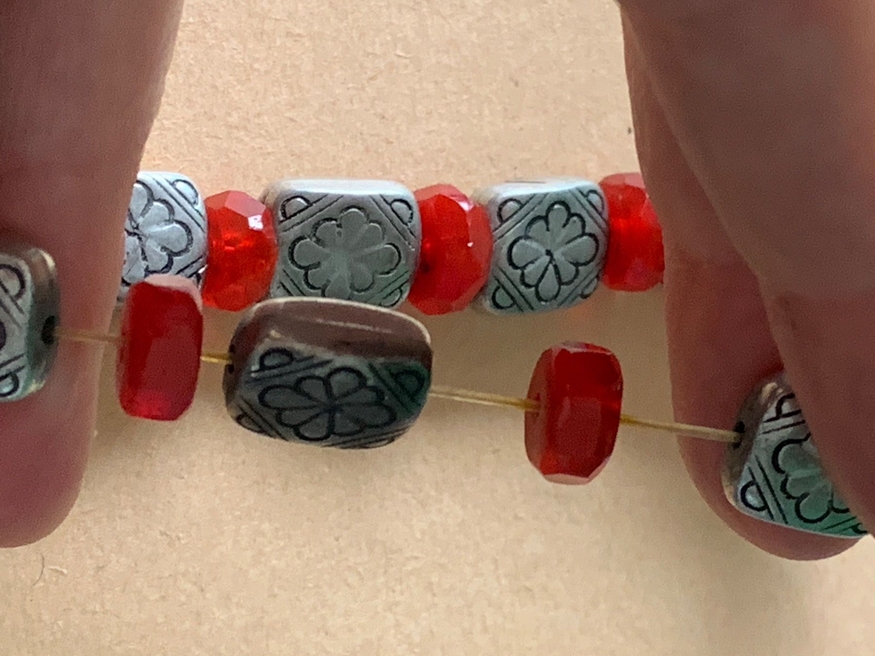 Bracciali & Braccialetti: Armband Silbrige Blumenplättli – Usato da Dittingen venduto da Bijoubelle 8