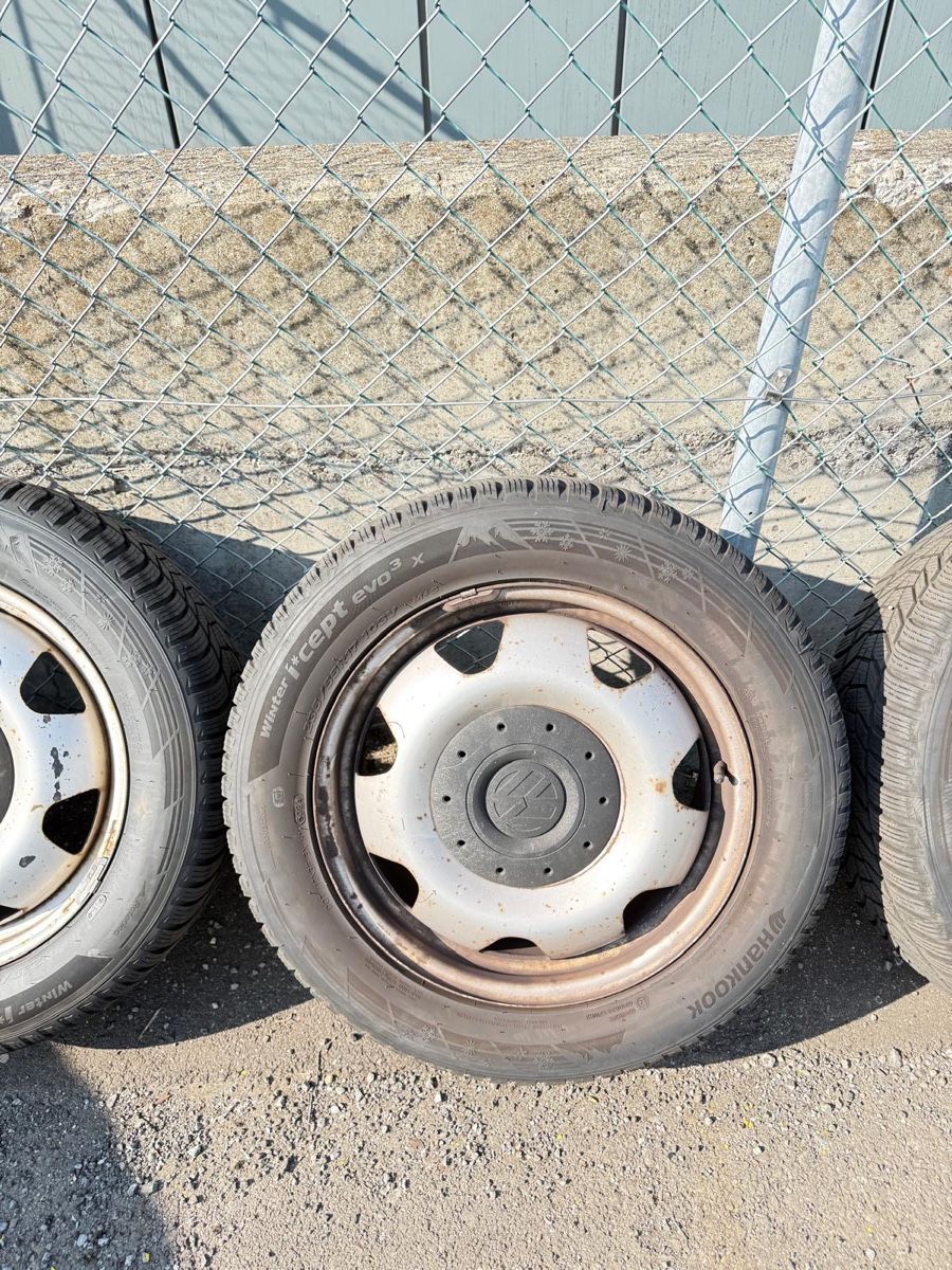 Pneus & Roues: VW T5 & T6 Kompletträder – D'occasion à Einsiedeln par VH_ 3