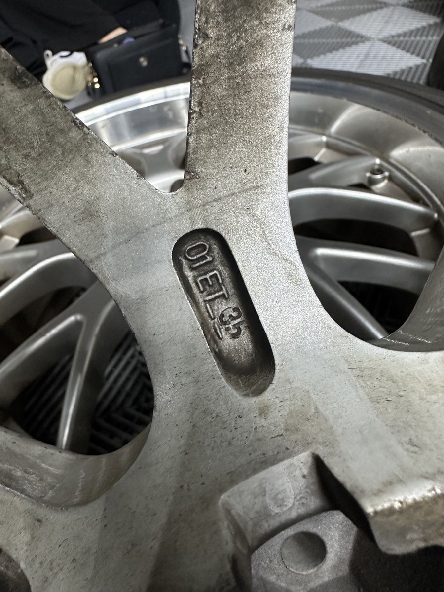 Bbs Felgen: ASA AR1 8x18 ET35 5x114.3 – Gebraucht aus Einsiedeln von Silver.A 9