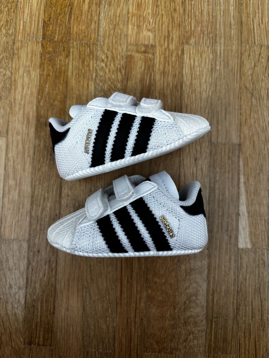 Adidas Scarpe per ragazzi: Adorables Baskets Adidas Superstar Bébé Pointure 16 – Nuovo (secondo la descrizione) da La Chaux-de-Fonds venduto da Elora237 2
