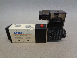 AirTAC / Magnet-pneumatisches Richtungs Ventil / 4V210-08