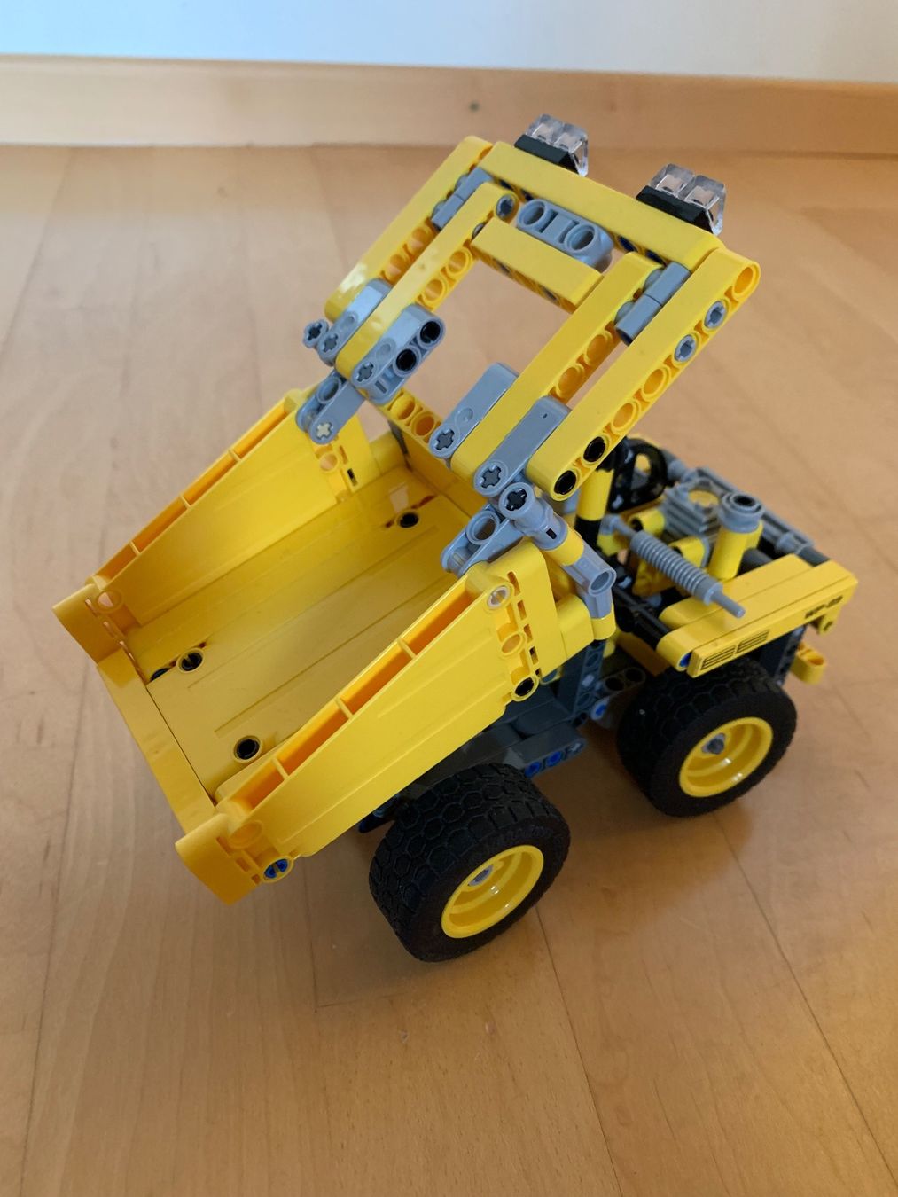 Lego Spielzeuge: Lego Technic Muldenkipper/Planierradschlepper, 2 in 1, 42035 – Gebraucht aus Basel von Bonzito43 2