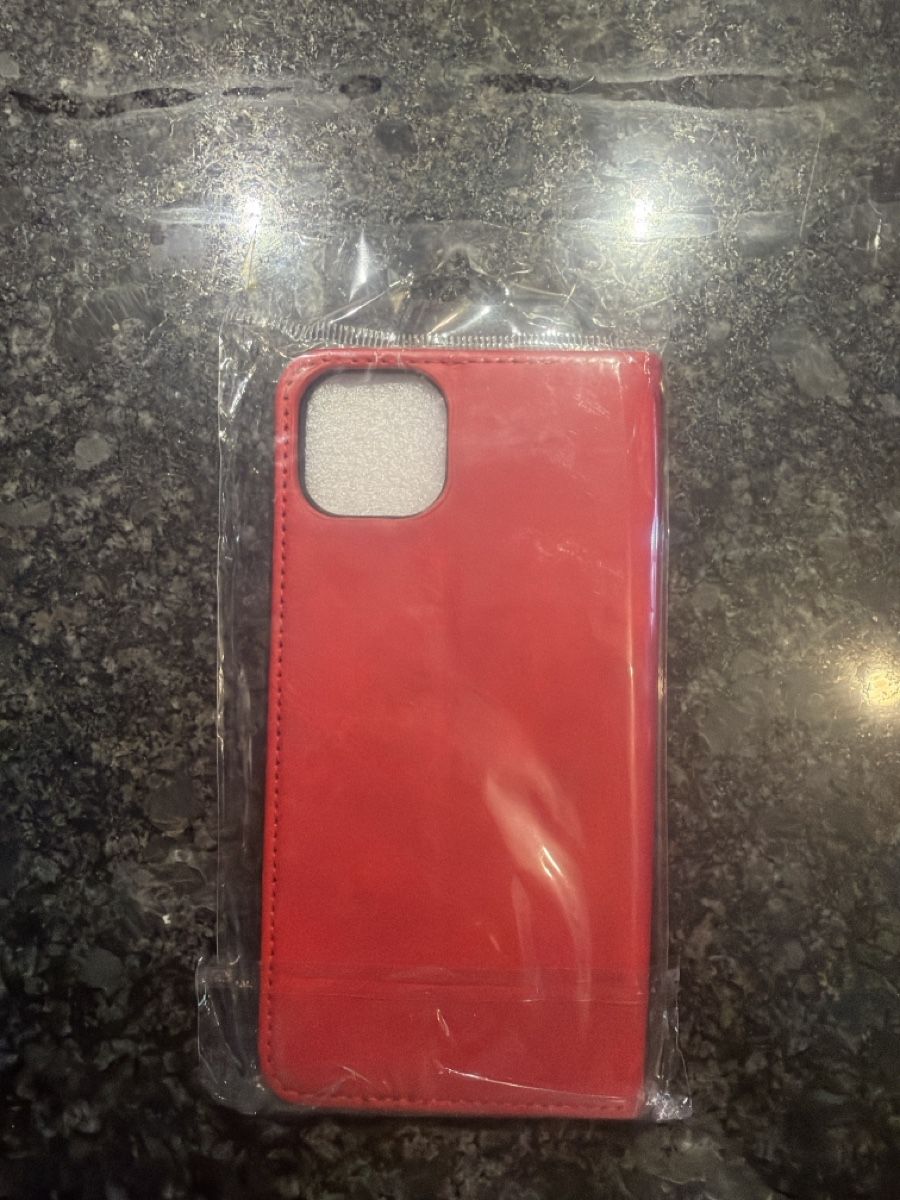 Apple Covers & Schutzfolien: Étui iPhone 14 Plus rouge neuf  – Neu und originalverpackt aus Yverdon-les-Bains von ame_7f2x 1