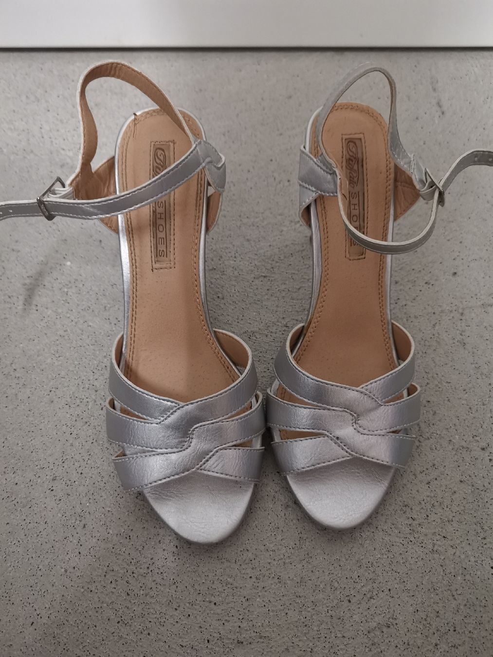 Buffalo Scarpe da donna: Buffalo Silber Sommerschuhe – Usato da Egg b. Zürich venduto da Pronsch