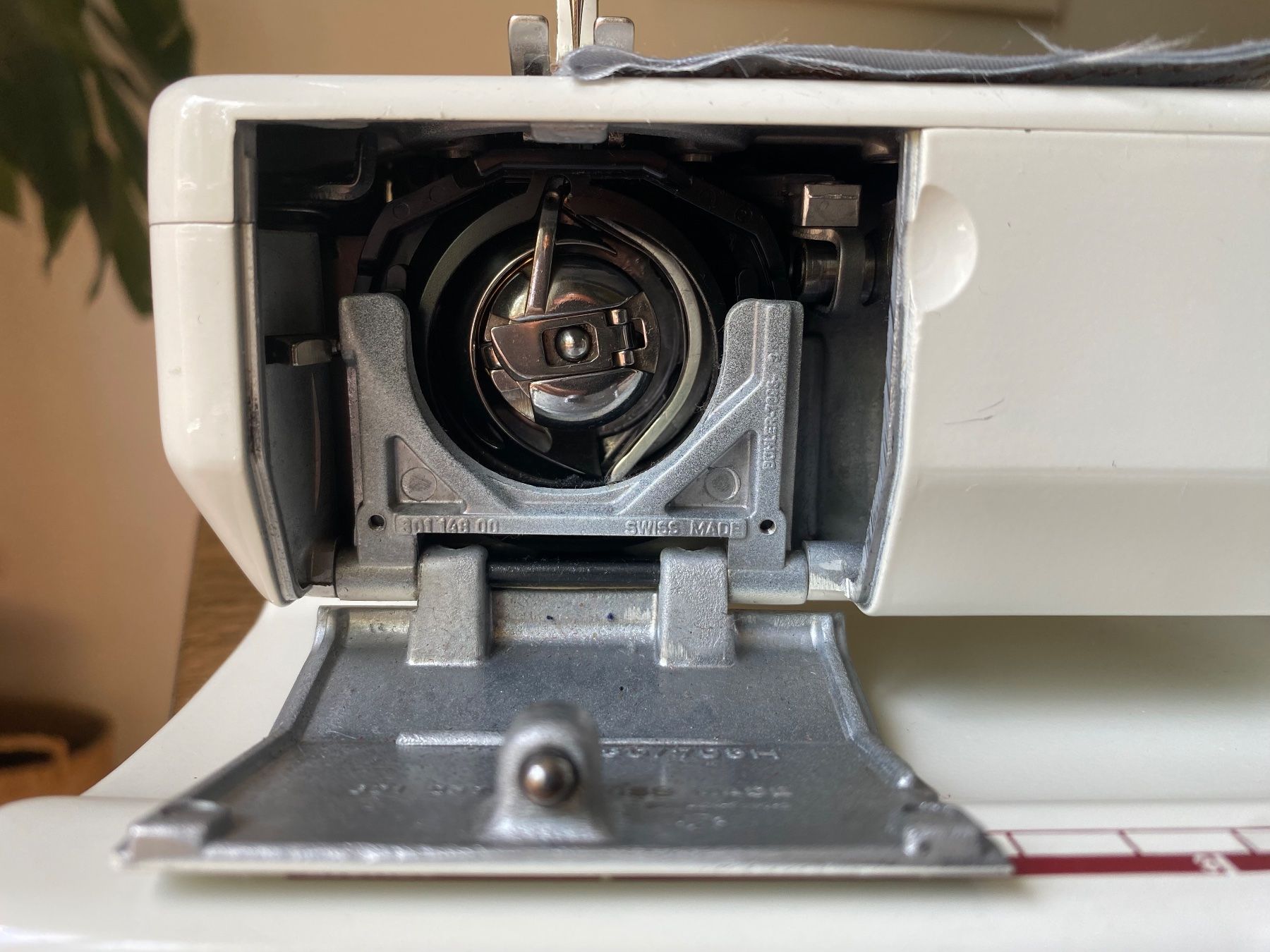 Bernina Macchine da cucire: Nähmaschine Bernina 802, mit 8 Stichprogrammen, ab Service – Usato da Olten venduto da Pat31 3