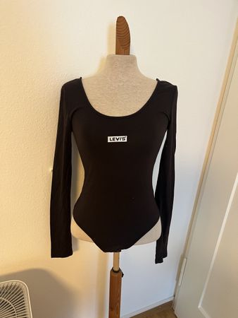 Schwarzer Levi's Body mit langen Ärmeln, Grösse S