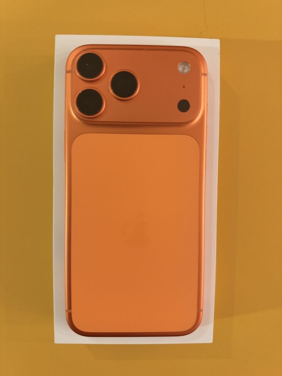 Apple Handys / Smartphones: iPhone 17 Pro Max in Cosmic Orange – Neu (gemäss Beschreibung) aus Oberkirch LU von Sirscholes 6