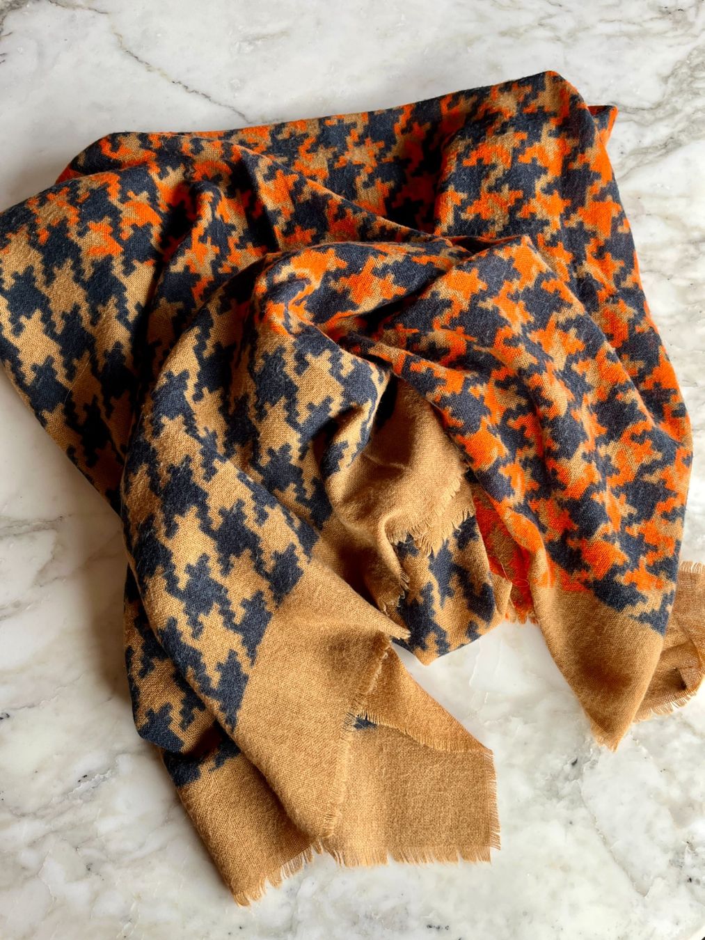 Foulard & Sciarpe: Schal, Galeries Lafayette – Usato da Bern venduto da cubus01