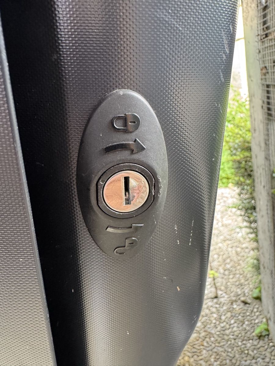 Box da tetto: Coffre de toit NORAUTO Bermude 300 noir – Usato da Neuchatel venduto da frp_ncm6 3