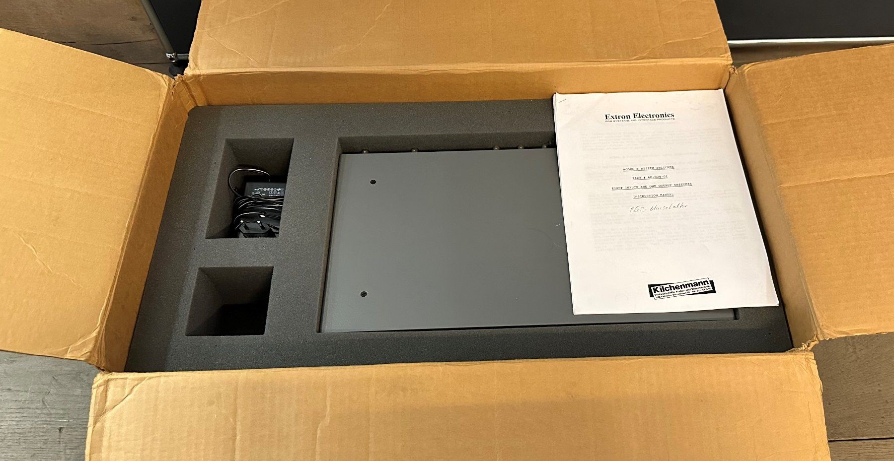 Elektronik: Extron 8:1 RGB Switcher / Umschalter Model 8 – Gebraucht aus Rüti ZH von  3