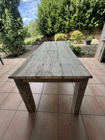 Holztisch aus Altholz