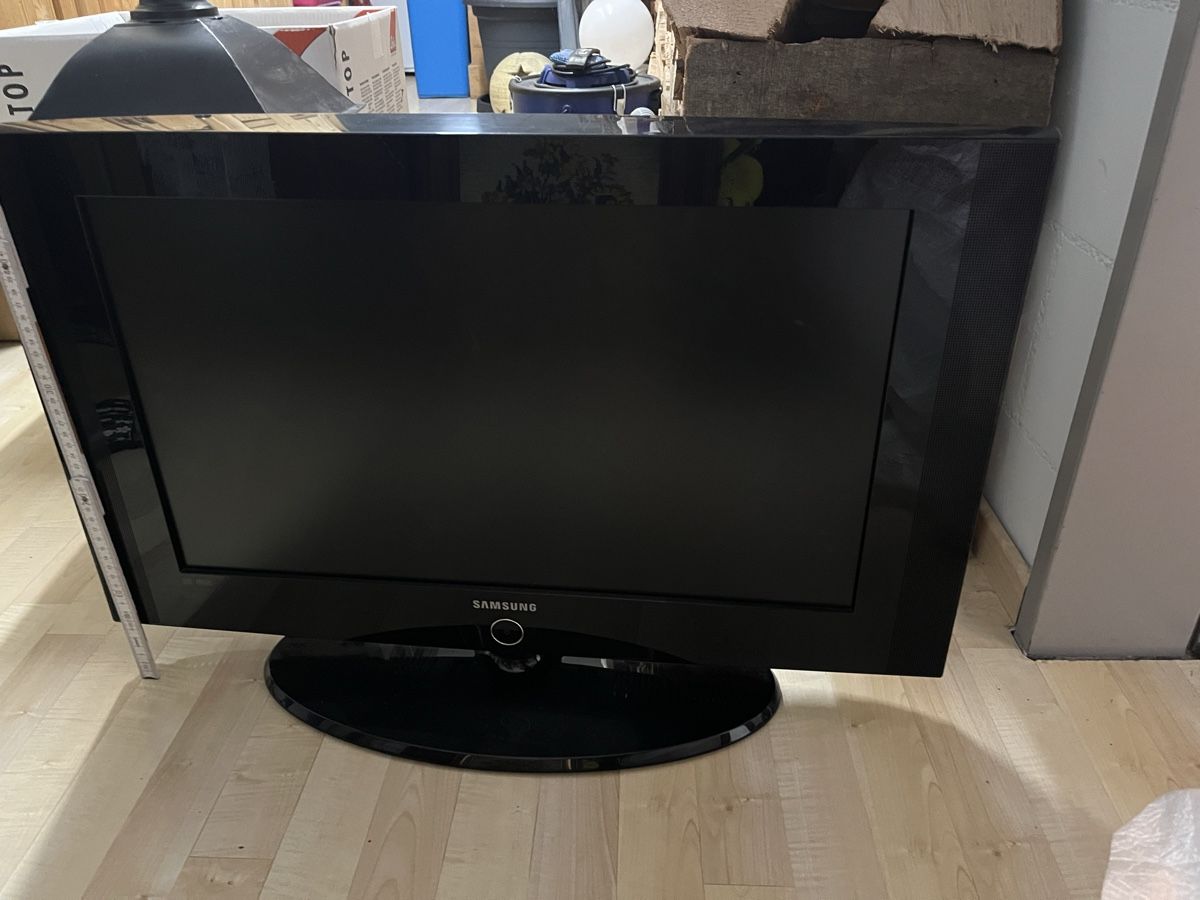 Appareils TV: Samsung Le26A – D'occasion à Gockhausen par Lali013