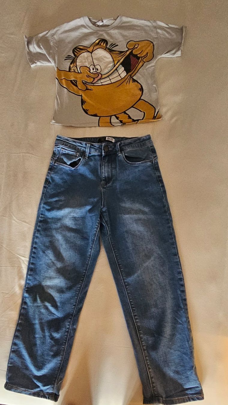 Zara Lotti & Set di vestiti: Ein cooles secondhand Outfit mit Garfield und coole Jeans – Usato da zollikon venduto da irissauer