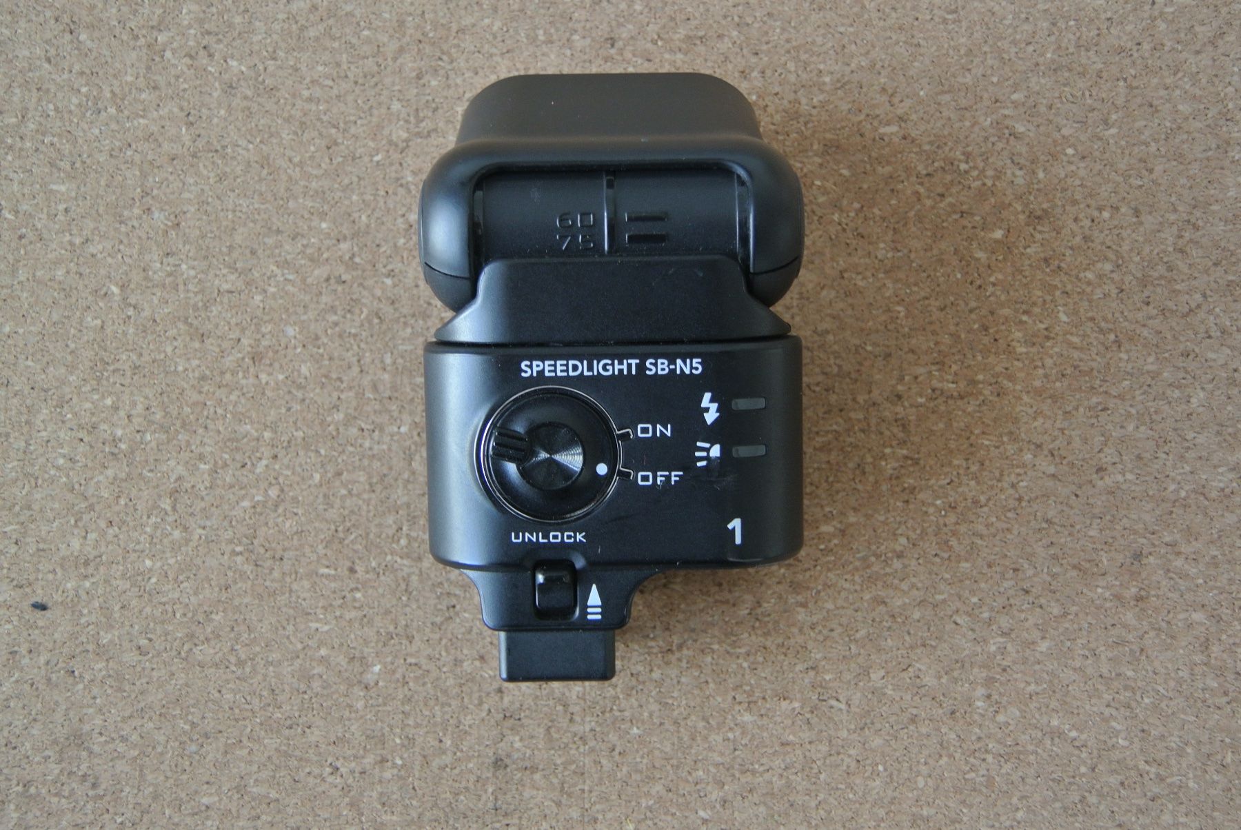 Nikon Flash: Nikon SB-N5 Schwarz Blitz / Flash / Blitzgerät – Usato da Zufikon venduto da Connec 1