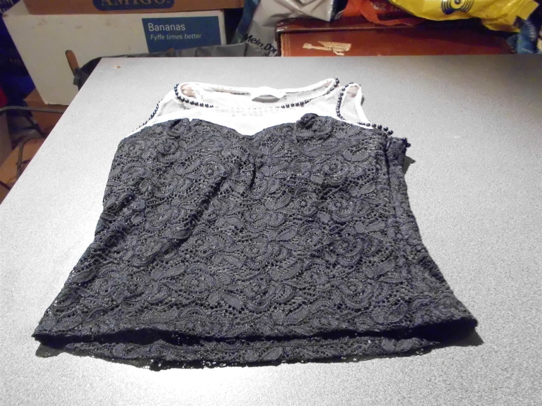 Tops: Oberteil Grösse S, schwarz/rosa, MJA – Gebraucht aus Zürich von Motzkuh