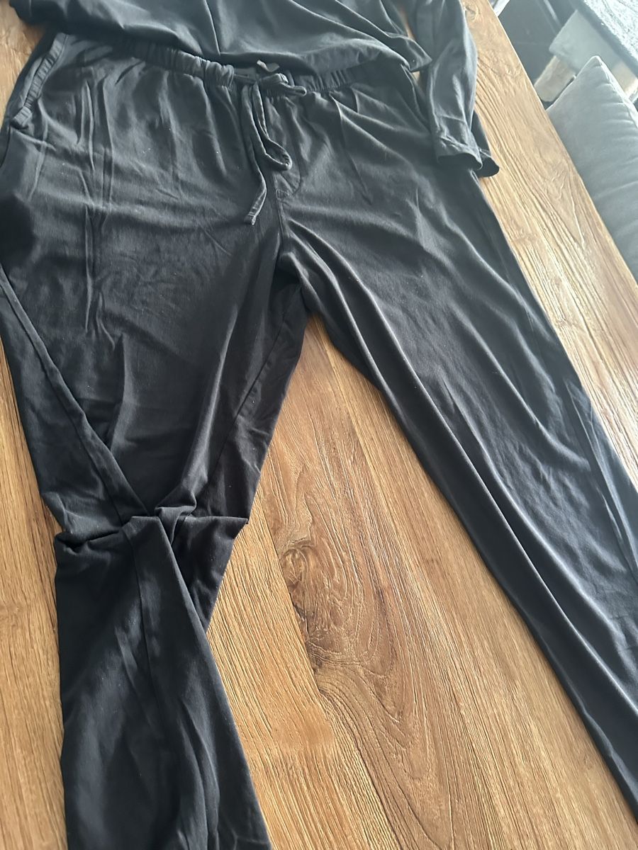 H&M Pigiami: 2 Herren Pyjamas Grösse L – Usato da Altendorf venduto da Eastwick4 2