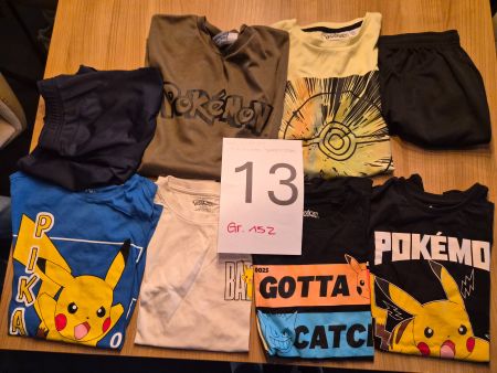 Kinderkleider Paket 13 Pokemon Mix Gr. 152
