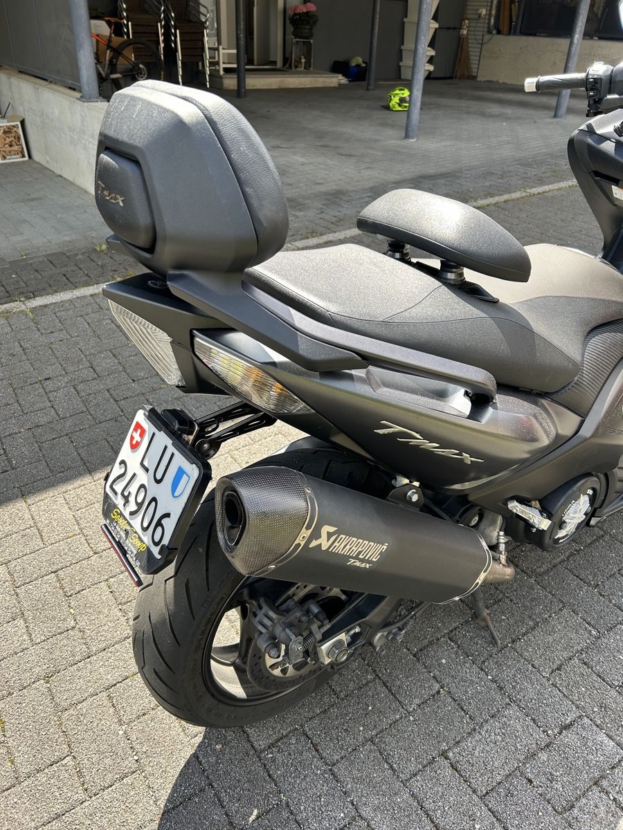 Yamaha Strada: Yamaha T-Max 530 – Usato da Meierskappel venduto da jama1999 1