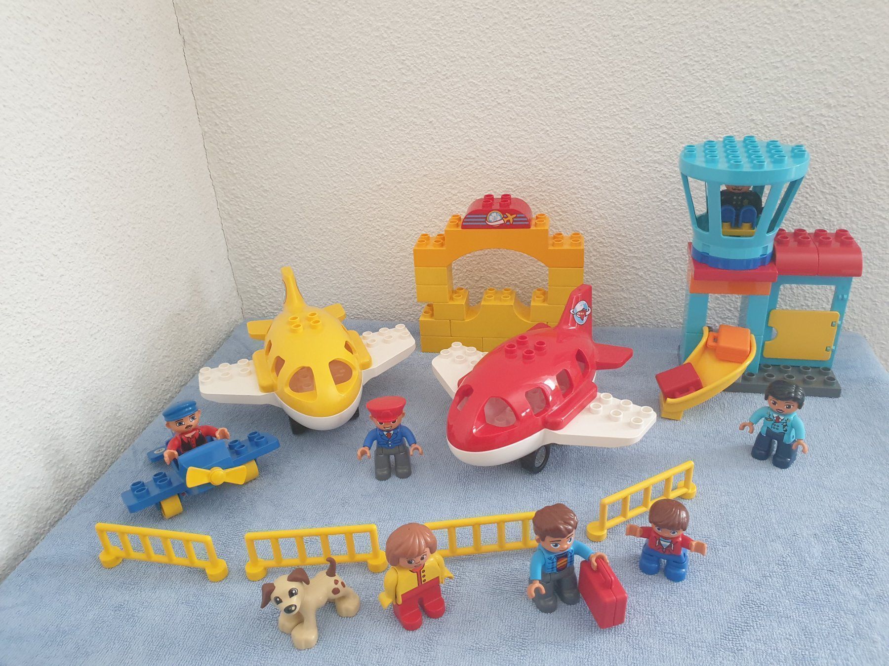 Spielzeuge: Lego Duplo (F09) Flughafen – Gebraucht aus Münchwilen TG von VT-Trader 1
