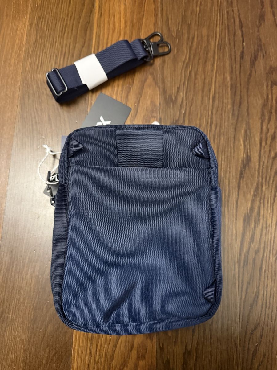 Borse: XD Design Boxy Sling Backpack - Navy – Nuovo e nell'imballaggio originale da Zürich venduto da Fabrizio1978 1