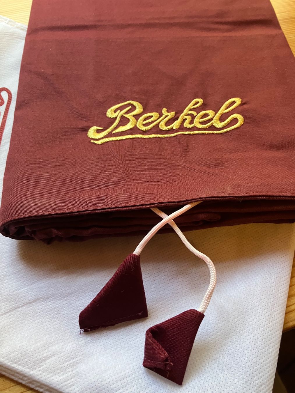 Altro: Berkel Abdeckhaube  rot – Nuovo e nell'imballaggio originale da Simplon-Dorf venduto da Riedel0250 1