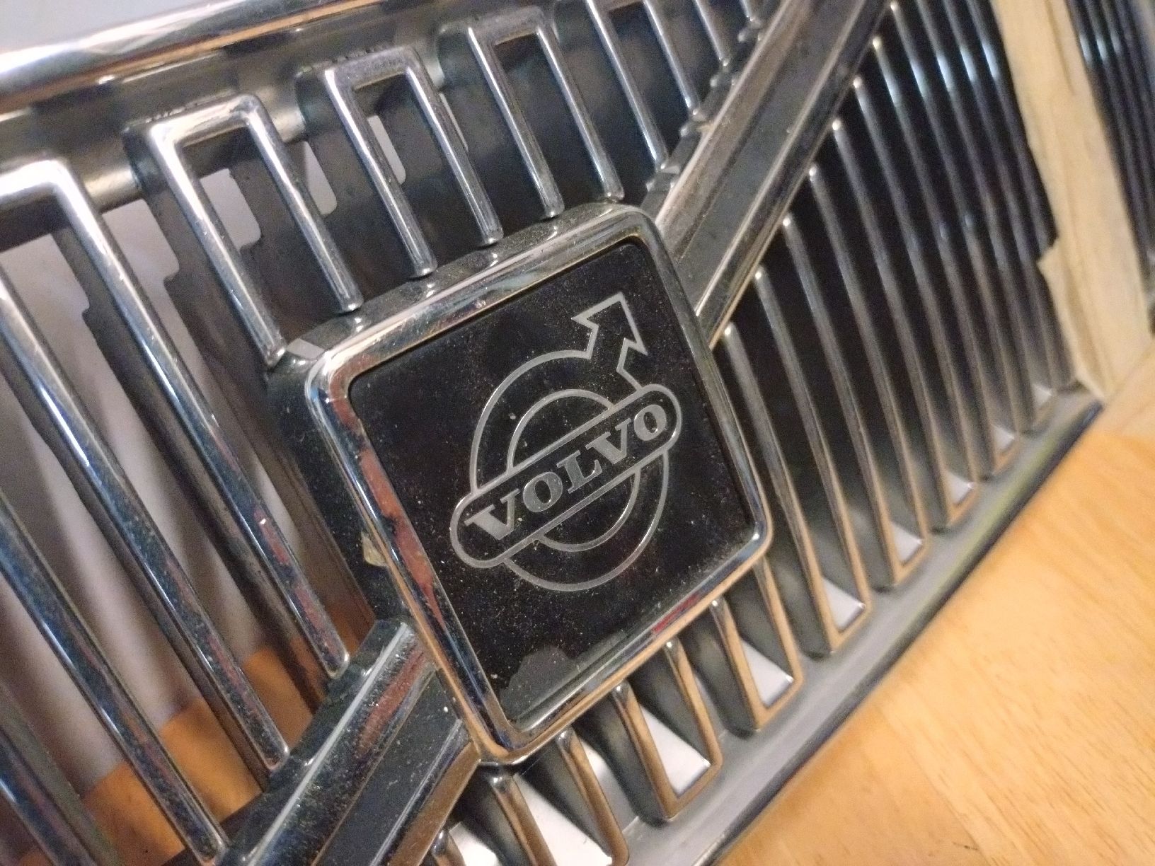 Volvo Tutti pezzi di ricambio auto: Calandre Volvo 440 Phase 2 1996 – Usato da Farvagny-le-Grand venduto da LaCaverne 1